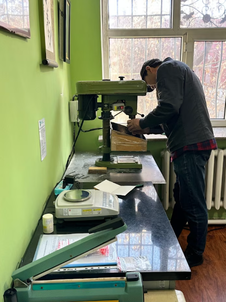 محطة لشراء الذهب في منغوليا. في البلاد، يدير البنك المركزي برنامجًا محليًا لشراء الذهب منذ أكثر من 30 عامًا. © بنك منغوليا<br alt=