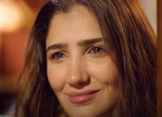 وفاة والد مي عمر