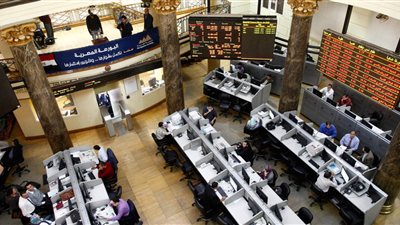البورصة المصرية تستمر في النزيف.. كيف تعاملت الأسواق الخليجية مع الأزمة؟