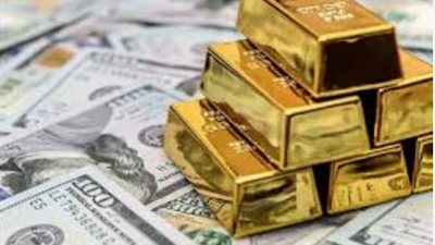 توتر الأسواق العالمية يرفع الذهب ويهوي الدولار.. ما علاقة ترامب؟