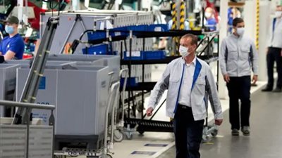 رئيس مرسيدس يحذر: ألمانيا على شفا أزمة اقتصادية