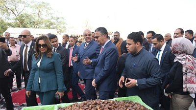 التنمية المحلية تؤكد دعم المحافظات في التوسع بالمشروعات الخدمية والمعارض الغذائية