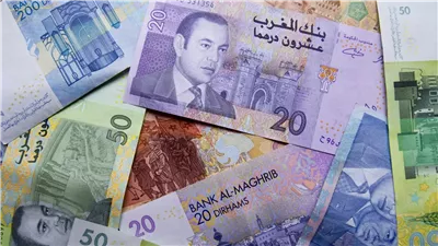 الدرهم المغربي يرتفع مقابل الدولار ويتراجع قليلاً أمام اليورو