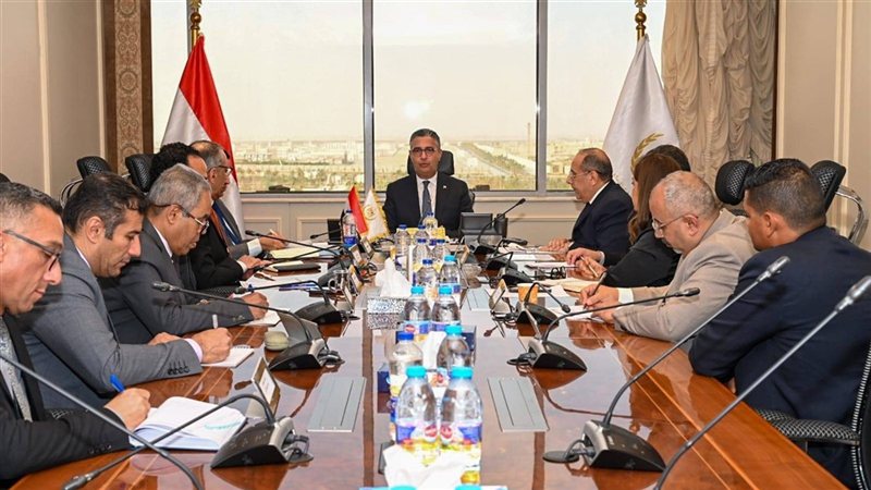 الدكتور شريف فاروق