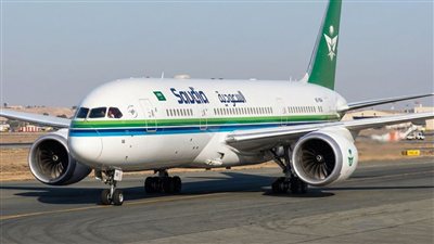 الخطوط السعودية تمدد إلغاء رحلاتها إلى 8 وجهات حتى 4 مارس