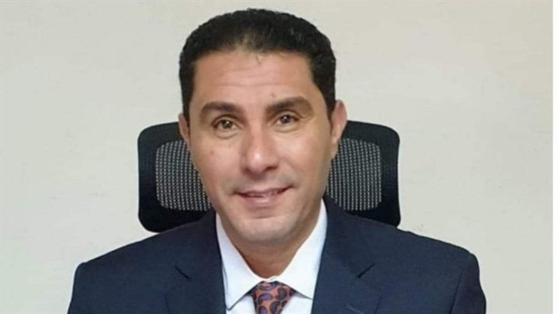 أيمن الزيات خبير