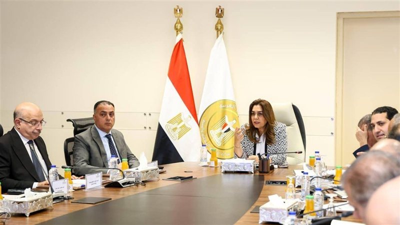 اجتماع اللجنة العليا